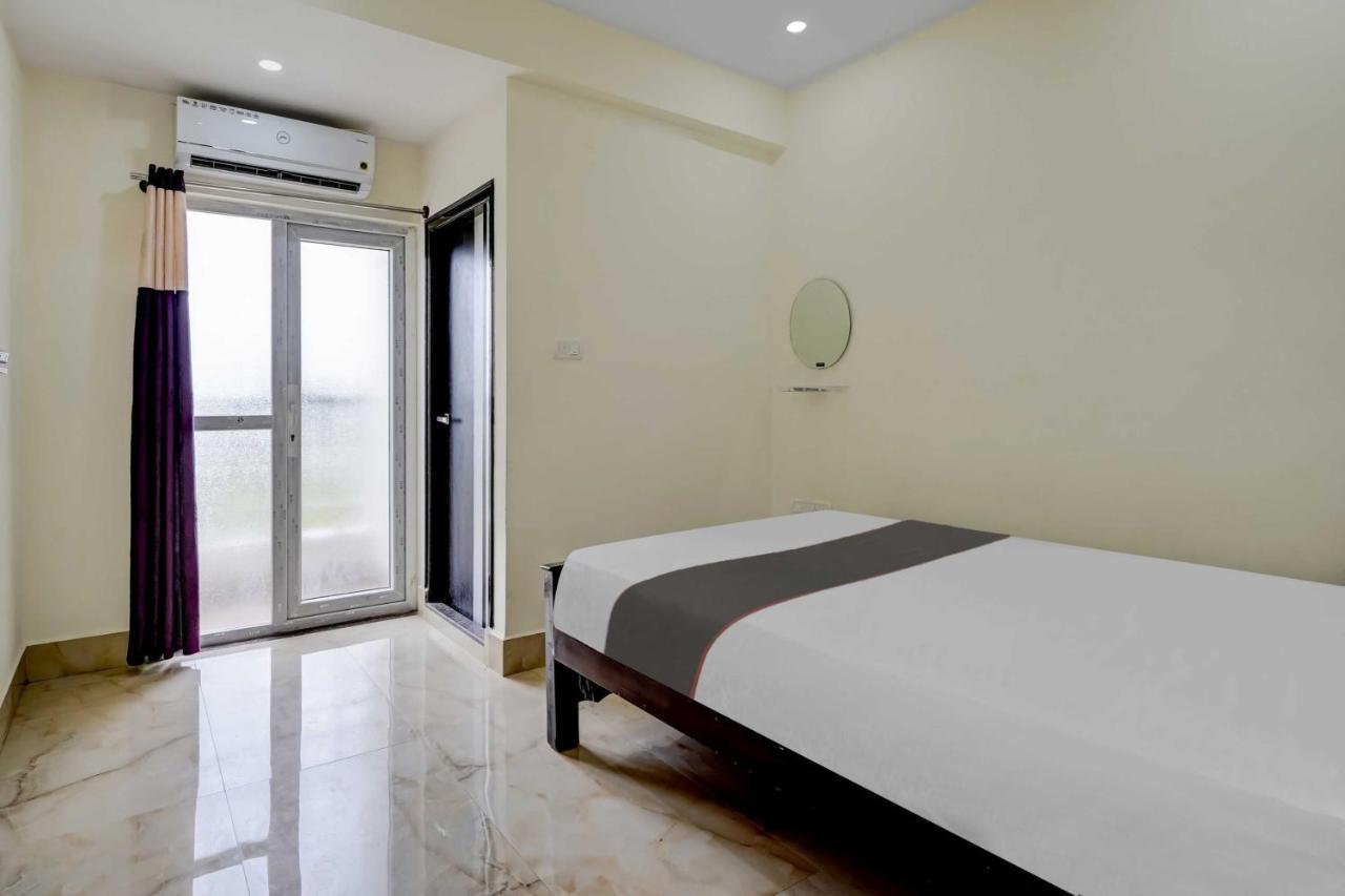 Collection O Emara Inn Near Ascendas Park Square Mall Бенґалуру Екстер'єр фото